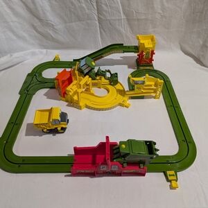 John Deere Big Loader Johnny Tractor & The Magical Farm Motorized Play Set *Read